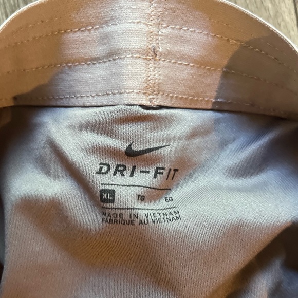 Women’s Nike running shorts - Picture 3 of 4